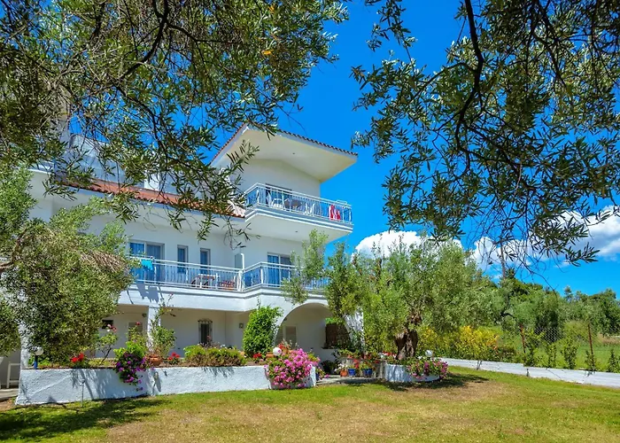 Xenios Faros פוסידי