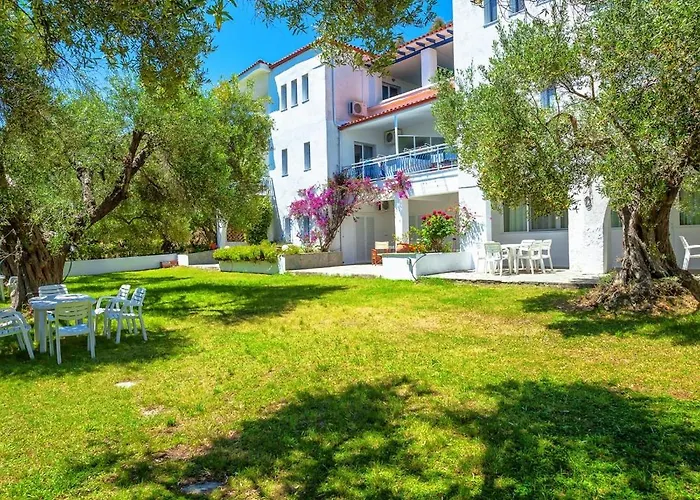 Xenios Faros פוסידי